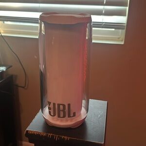 New jbl puls 5 speaker